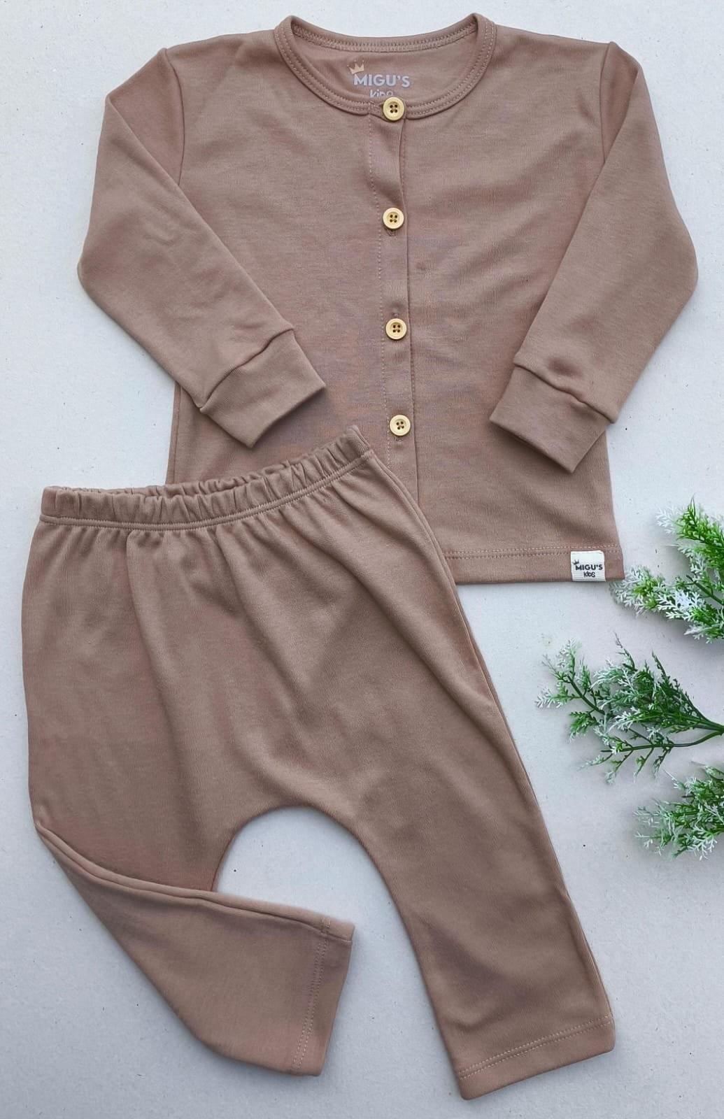 CONJUNTO MARROM