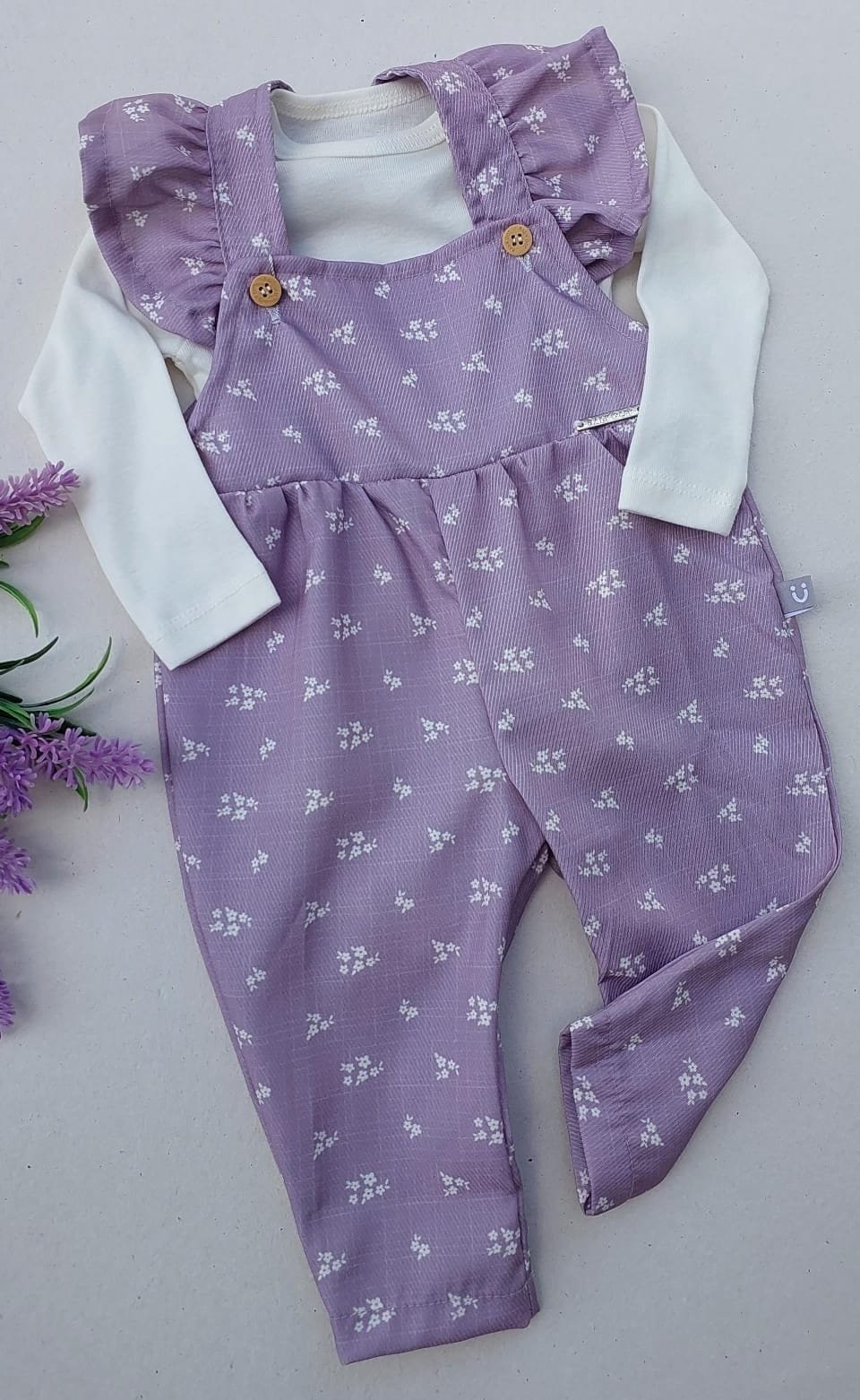 CONJUNTO LILÁS FLORAL