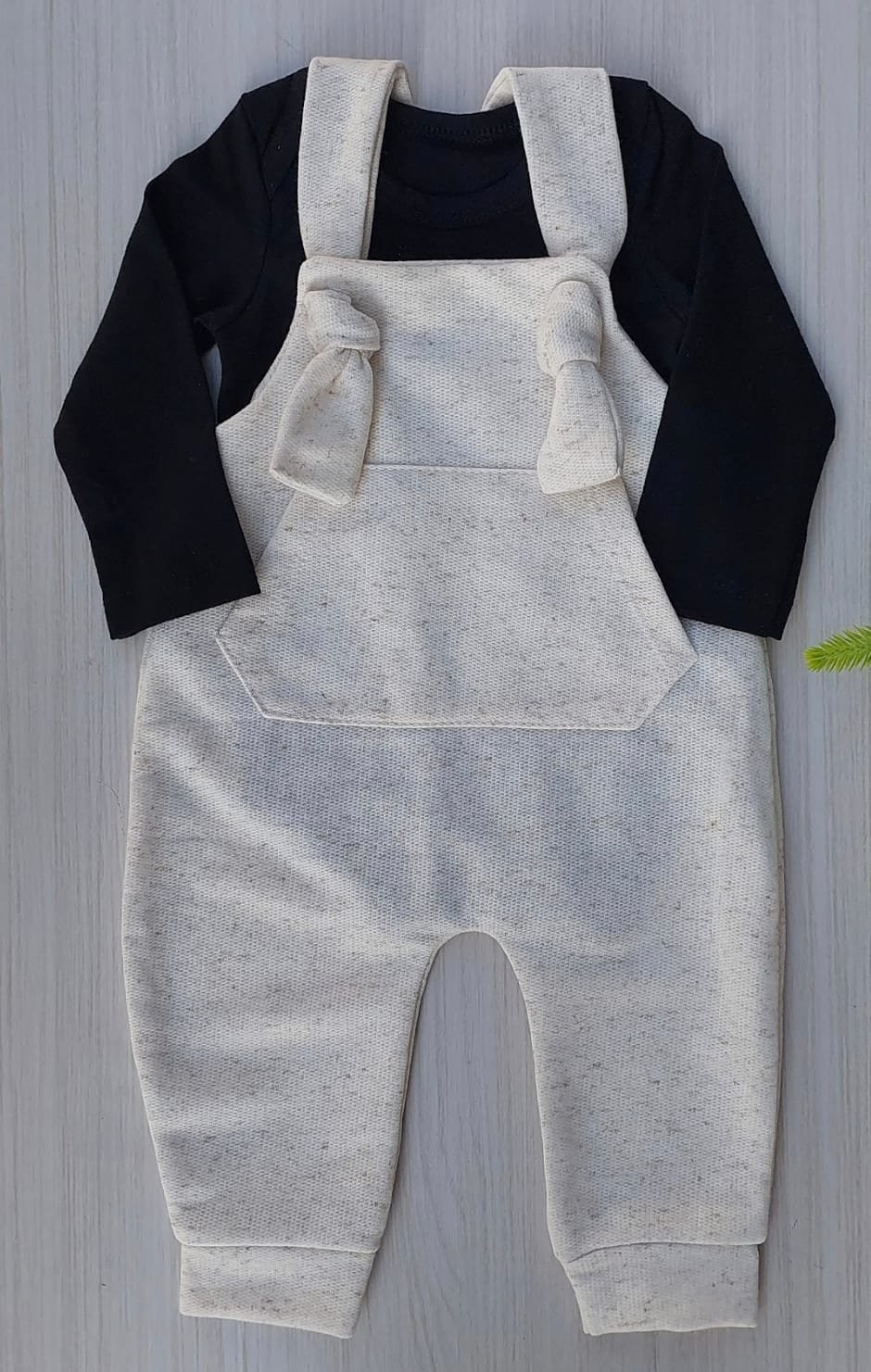 CONJUNTO JARDINEIRA LINHO