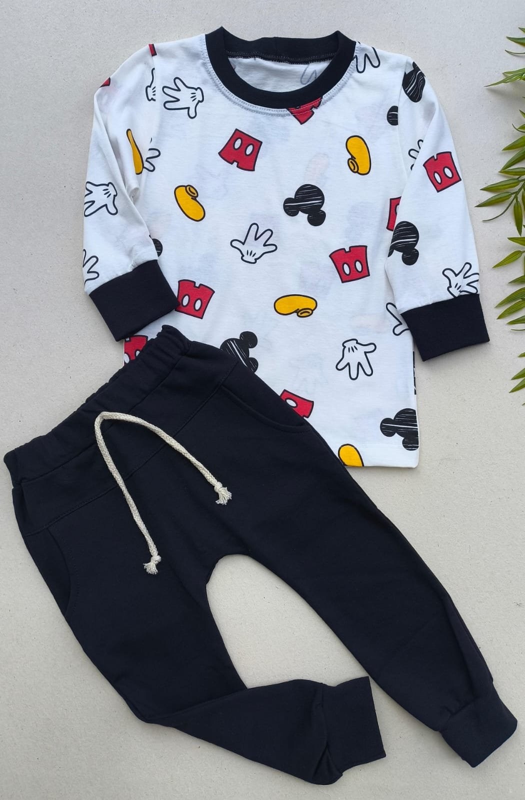 CONJUNTO MICKEY ESTILO 