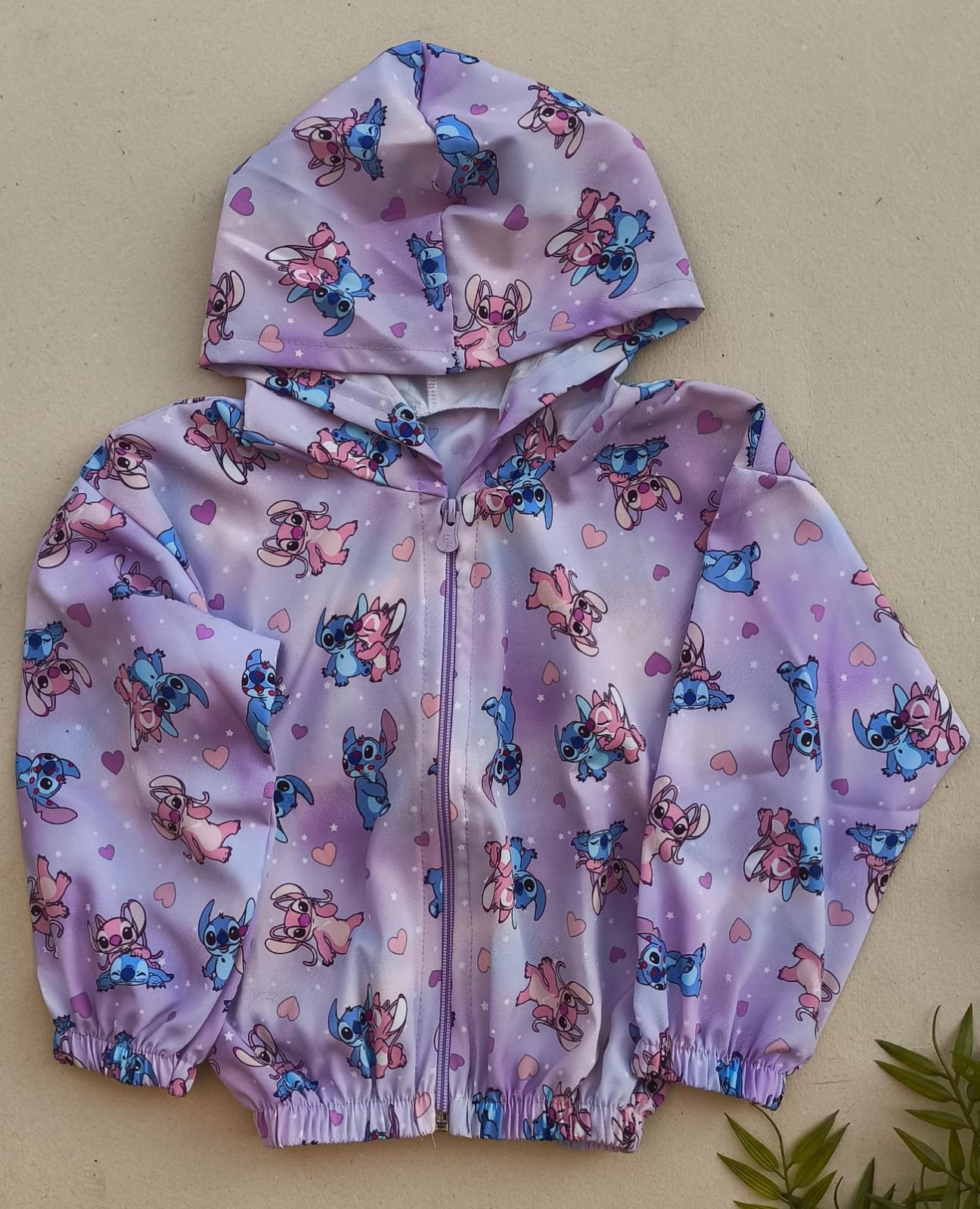 JAQUETA CORTA VENTO STITCH 